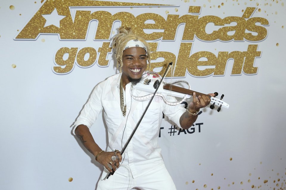 Ο βιολονίστας Μπράιαν Κινγκ Τζόζεφ