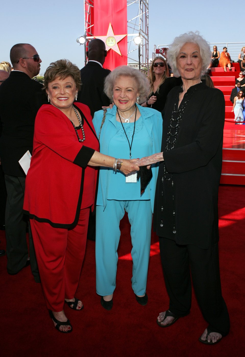 Από αριστερά, η Ρου ΜακΚλάναχαν, η Μπέτι Γουάιτ και η Μπέα Άρθουρ