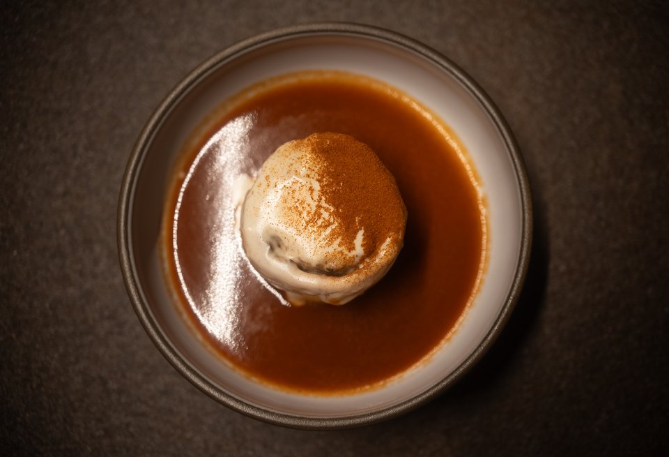 Τo cinnamon roll με κόκορα  / Φωτογραφία: Μάνος Λειβαδάρος/iefimerida