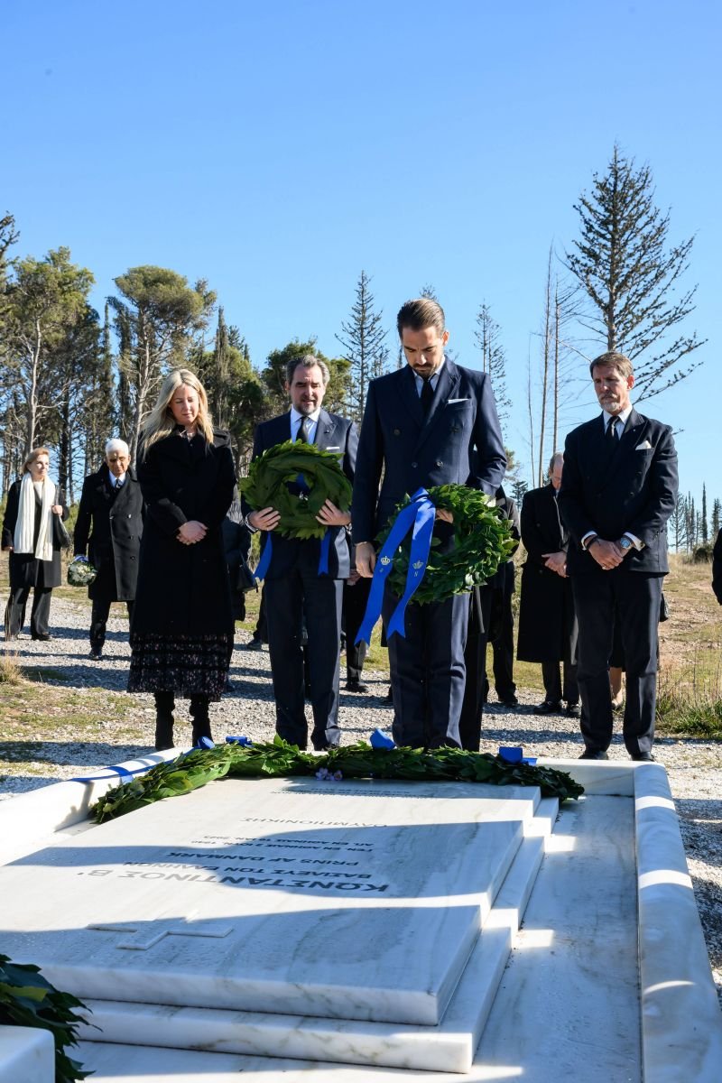 Κατάθεση στεφάνου από τον Φίλιππο