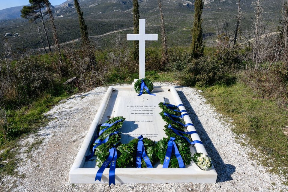 Ο τάφος του τέως βασιλιά Κωνσταντίνου