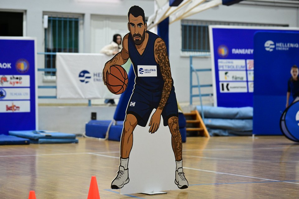 Στιγμιότυπα από τα Jr. NBA Clinics στο Κλειστό Γυμναστήριο της Ακαδημίας ΔΕΚΑ στον Εύοσμο  
