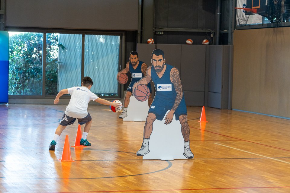Στιγμιότυπα από τα Jr. NBA Clinics στο 2ο Κλειστό Γυμναστήριο Ελευσίνας «Παναγιώτης Βογιατζής»  