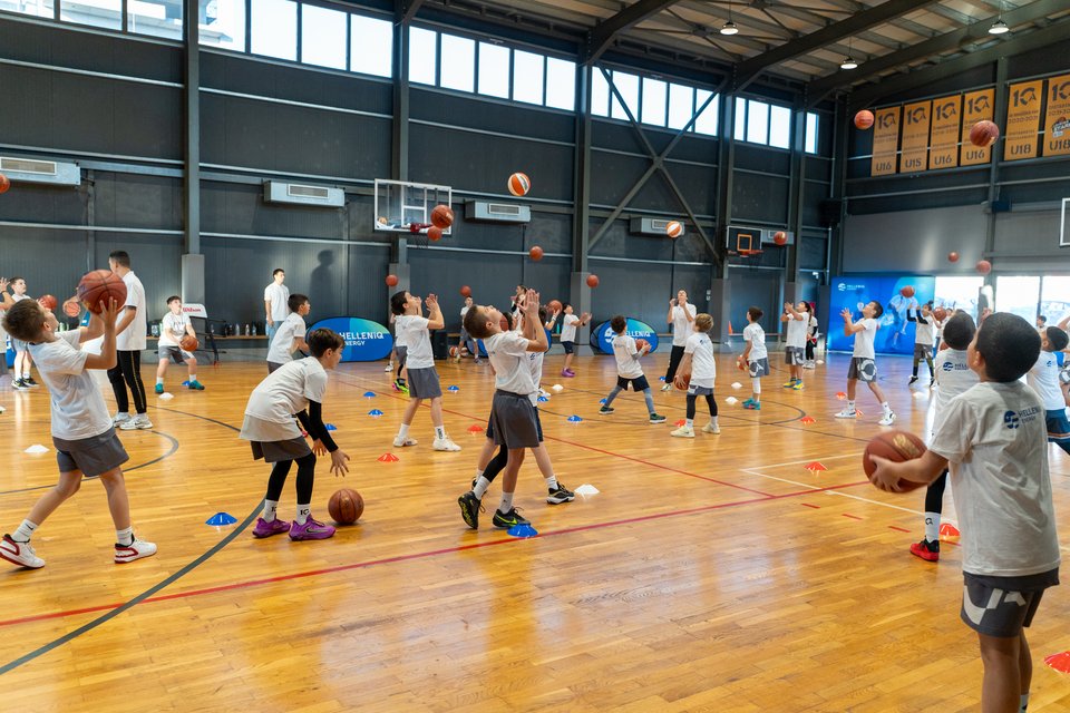Στιγμιότυπα από τα Jr. NBA Clinics στο Κλειστό Γυμναστήριο της Ακαδημίας ΔΕΚΑ στον Εύοσμο 