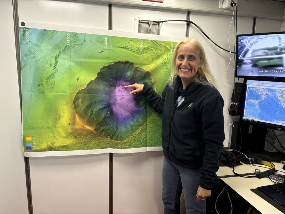 Η καθηγήτρια Γεωλογίας και Ωκεανογραφίας του ΕΚΠΑ, Παρασκευή Νομικού 