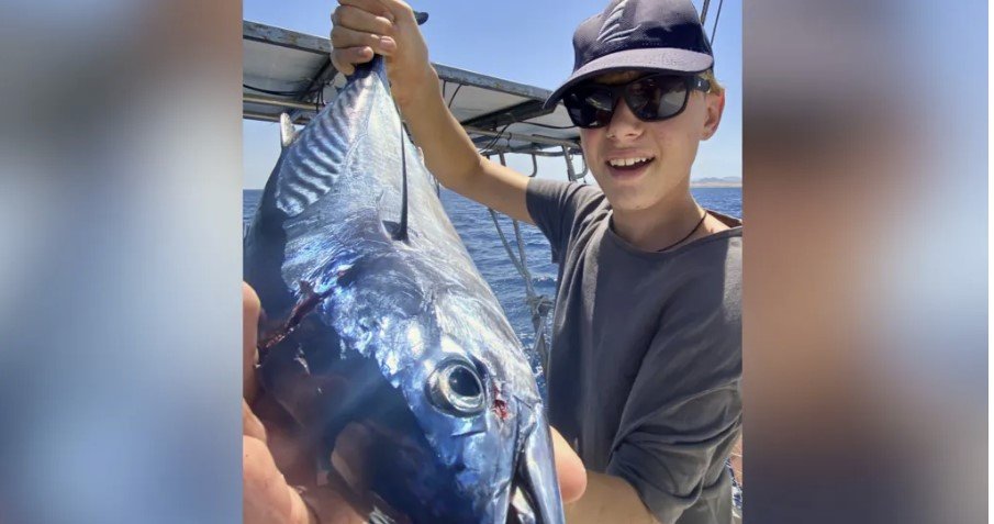 Για οκτώ χρόνια, μια οικογένεια από το Μπράιτον έζησε μια ζωή που για τους περισσότερους μοιάζει με σενάριο περιπέτειας / FACEBOOK