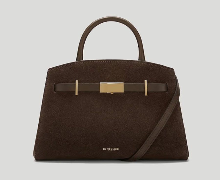 Η Κέιτ Μίντλετον με τη viral σουέντ τσάντα της