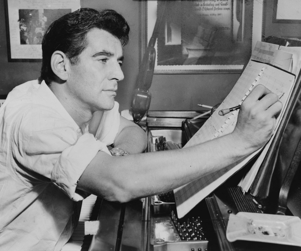 Ο θρυλικός μαέστρος και συνθέτης Leonard Bernstein, υπήρξε αναμφισβήτητα μια από τις σπουδαιότερες μουσικές ιδιοφυΐες όλων των εποχών