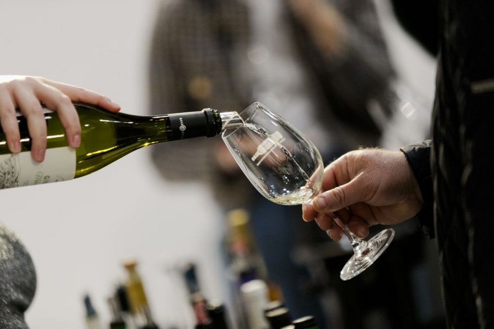 Η ετήσια οινική έκθεση του ΣΜΟΕ με τίτλο Artisanal Greek Wineries 2026 που θα πραγματοποιηθεί στις 24 &amp; 25 Ιανουαρίου