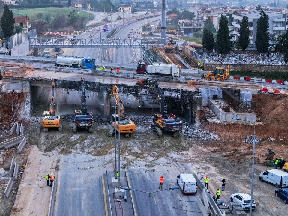 Κατεδάφιση γέφυρας Πανοράματος