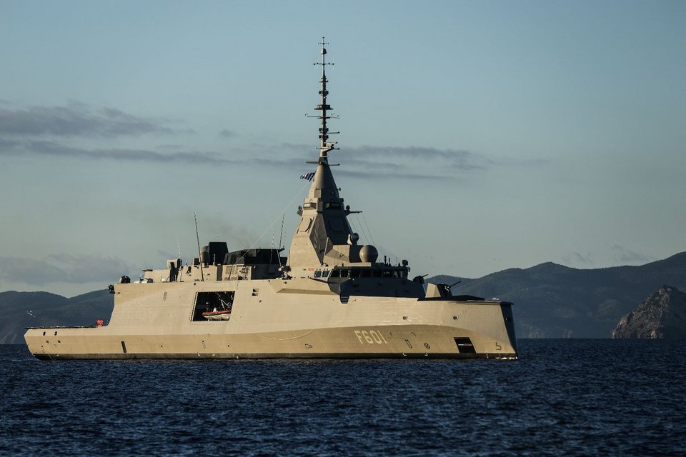 Σε ελληνικά χωρικά ύδατα πλέει από χθες η νεότευκτη φρεγάτα Belharra «Κίμων» 