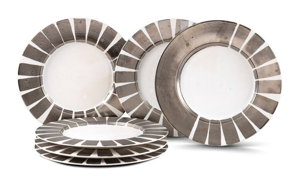 Έξι κεραμικά αντικείμενα /  Τιμή εκτίμησης: € 7.000 - 9.000