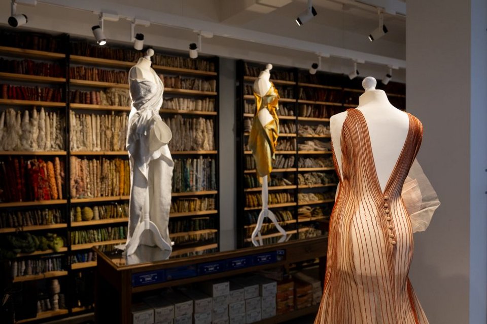 Denise Ελευθερίου  ΝΗΜΑΤΩΝ ΕΝΔΥΜΑ