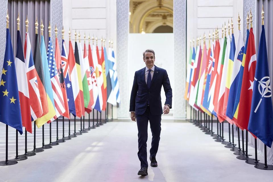 mitsotakis parisi 3.jpg