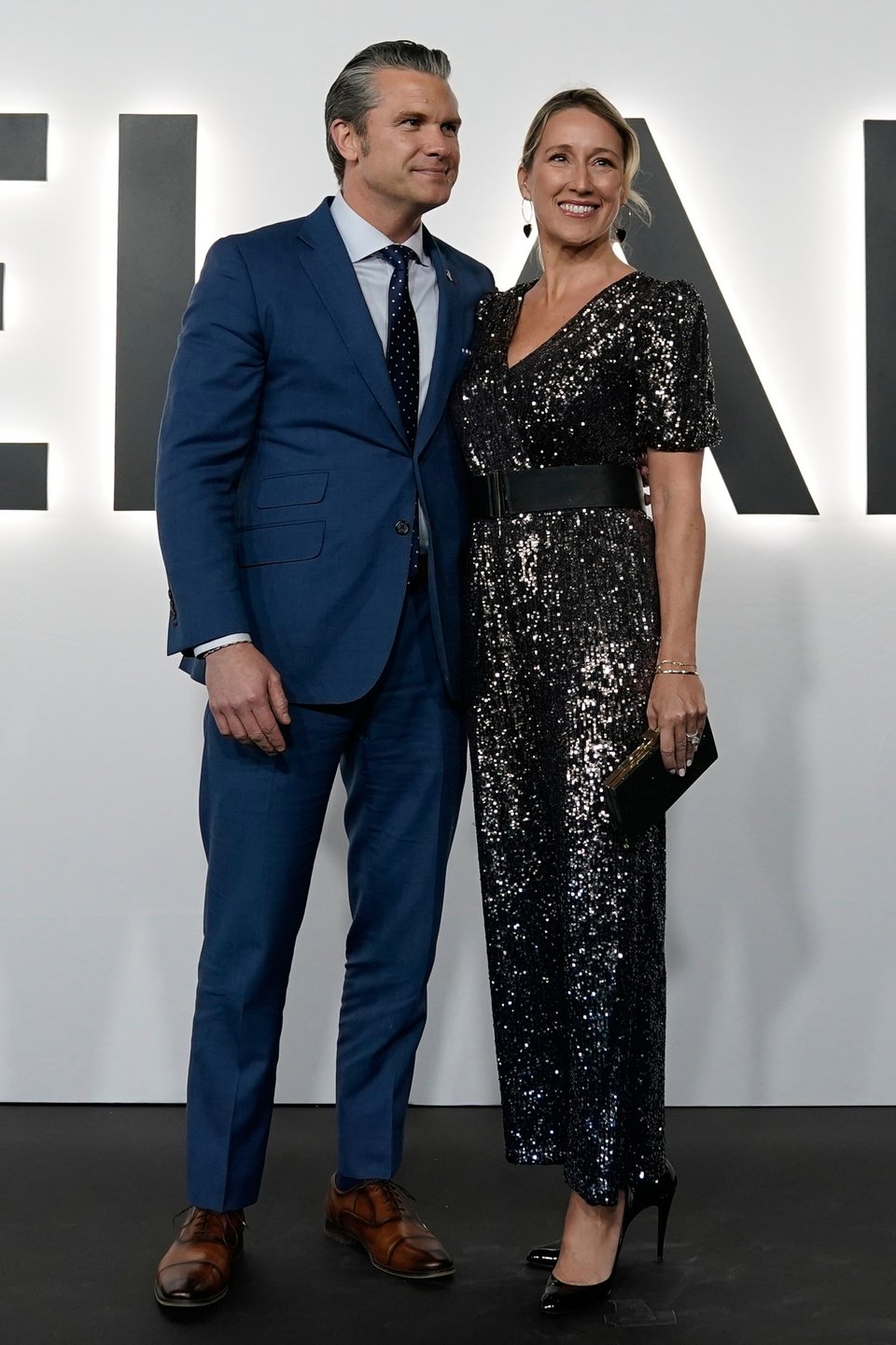  Ο Πιτ Χέγκσεθ συνοδευόταν από τη σύζυγό του Τζένιφερ 