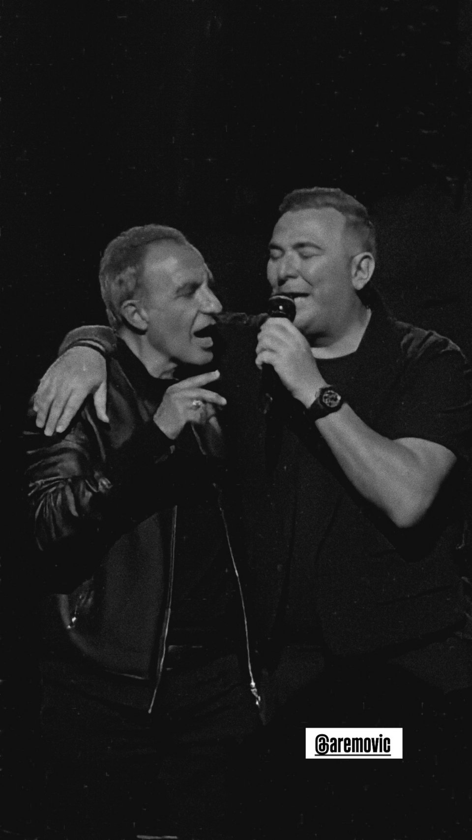 Νίκος Αλιάγας, Αντώνης Ρέμος, παρουσίασαν ένα μοναδικό ντουέτο στα αγγλικά και τα γαλλικά