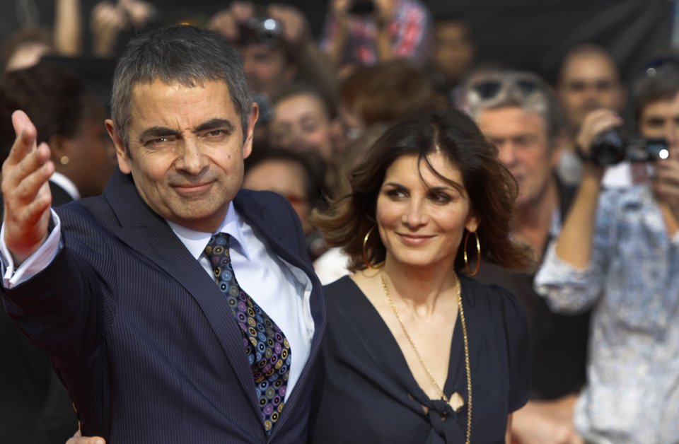 Ο Ρόουαν Άτκινσον με την πρώην σύζυγό του Σουνέντρα Σάστρι 