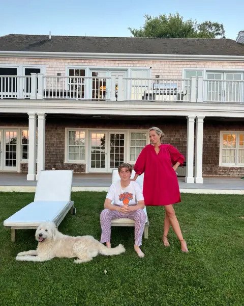 H Μπελ με τον γιο της στην πολυτελή εξοχική έπαυλη στο Μάρθα'ς Βίνιαρντ 