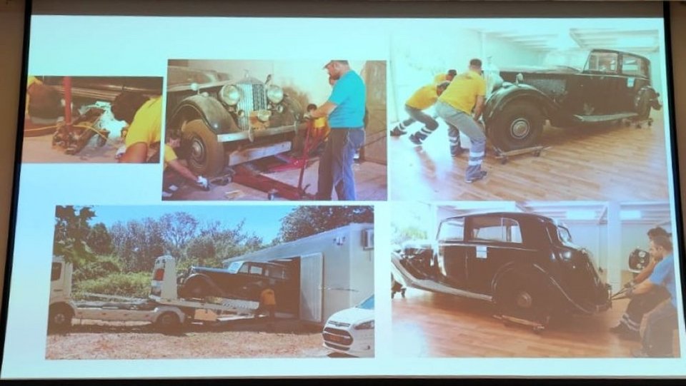 Εικόνες από τις εργασίες στα αυτοκίνητα 