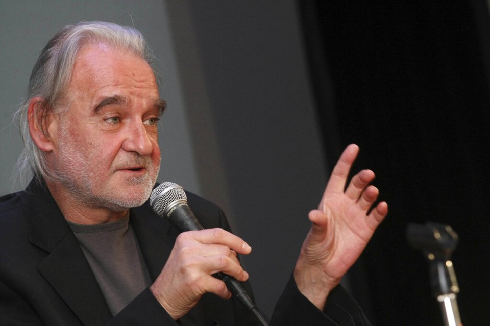 «Προσπαθώ να σας μεταφέρω πώς βλέπω τον κόσμο. Και το μόνο που ξέρω είναι ότι πρέπει να το κάνω καλά»