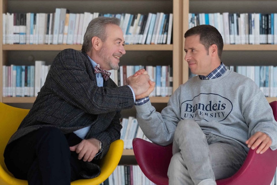 Mια συγκινητική σχέση ανάμεσα σε έναν χαρισματικό καθηγητή κοινωνιολογίας, και στον πρώην μαθητή του