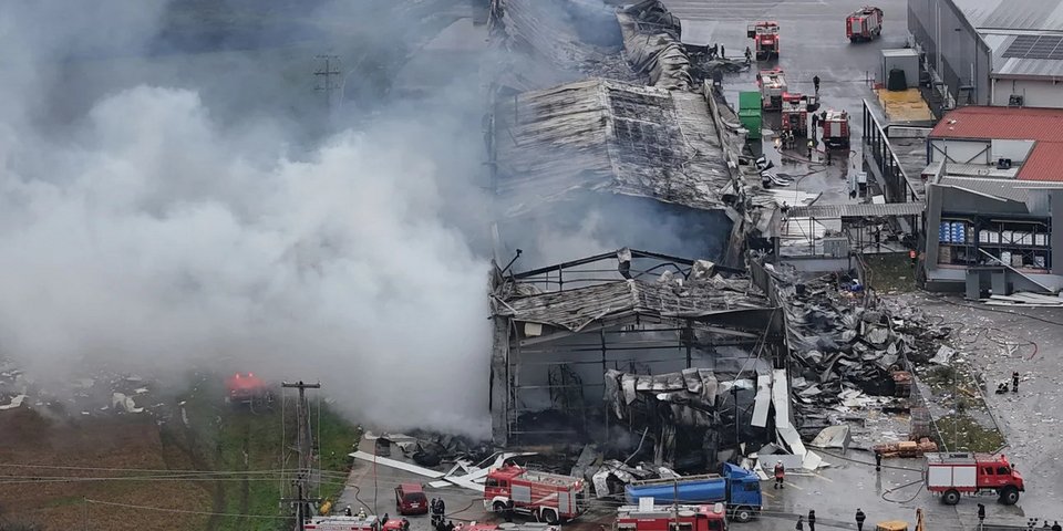Έκρηξη στο εργοστάσιο της ΒΙΟΛΑΝΤΑ στα Τρίκαλα / Φωτογραφία INTIME