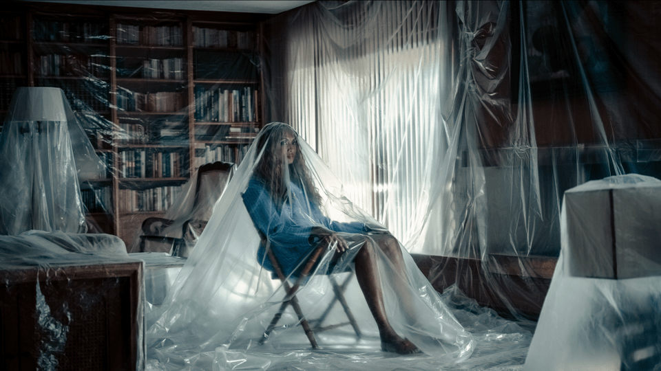 H Γαλλίδα τραγουδοποιός Imany που έρχεται στην Αίθουσα Σταύρος Νιάρχος, τη Δευτέρα 30 Μαρτίου