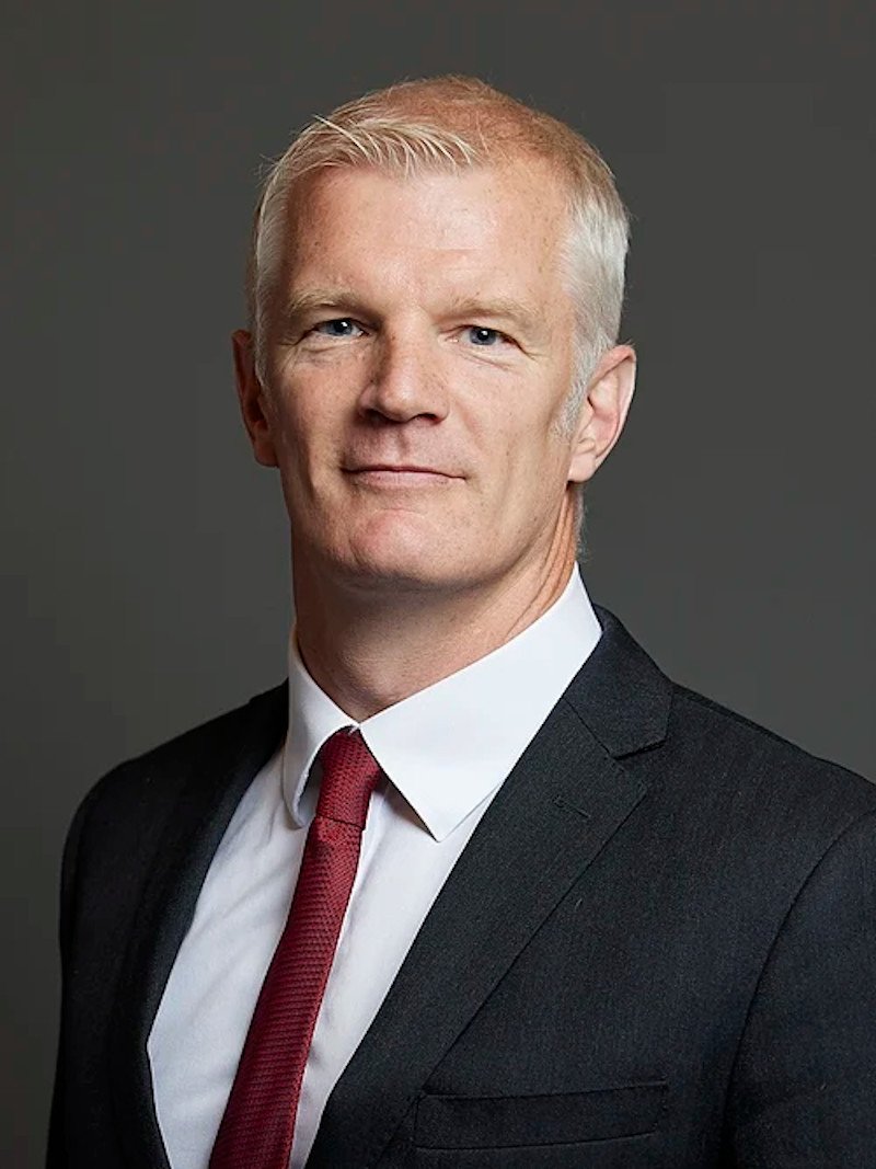 Ο υπουργός Ενόπλων Δυνάμεων της Βρετανίας, Αλ Καρνς