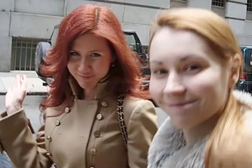 Η Αντόνοβα με τη Ρωσίδα κατάσκοπο Άννα Τσάπμαν