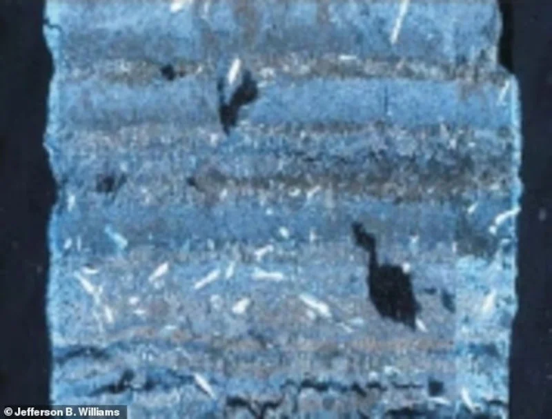 Οι επιστήμονες βρήκαν σημάδια τουλάχιστον δύο σημαντικών σεισμών που επηρέασαν την περιοχή. Οι διαταραχές στο ίζημα υποδήλωναν έναν ισχυρό σεισμό γύρω στο 31 π.Χ.