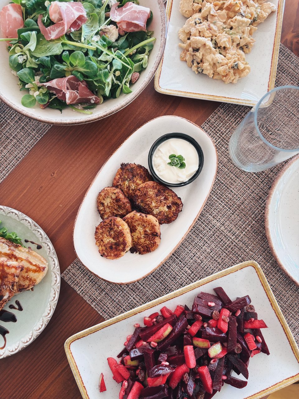 Χειμωνιάτικοι μεζέδες στο Περιβόλι στη Βάρη / Φωτογραφία: Μάνος Λειβαδάρος/iefimerida