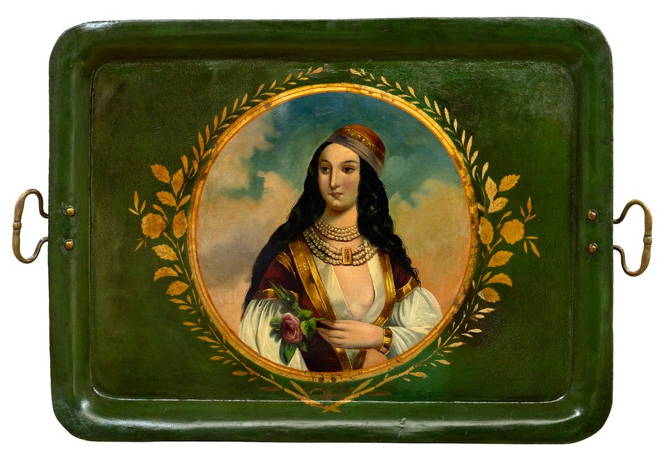 Δίσκος σερβιρίσματος με απεικόνιση της Κόρης των Αθηνών Τερέζας Μακρή (19ος αιώνας), Εκτίμηση €4.000-6.000