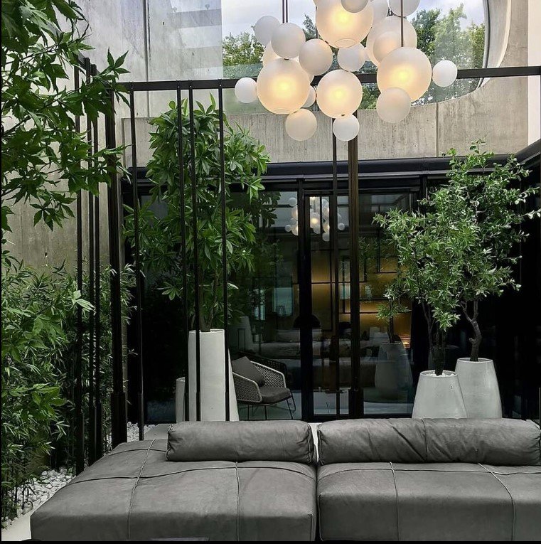 Ένα «νέο είδος» co-working πολυχώρων αρχίζει να τροφοδοτεί μια απρόσμενη ανάκαμψη, αυτή τη φορά όχι μόνο χάρη σε startups και μικρομεσαίες επιχειρήσεις, αλλά και με τη συμμετοχή μεγάλων πολυεθνικών / SHUTTERSTOCK 