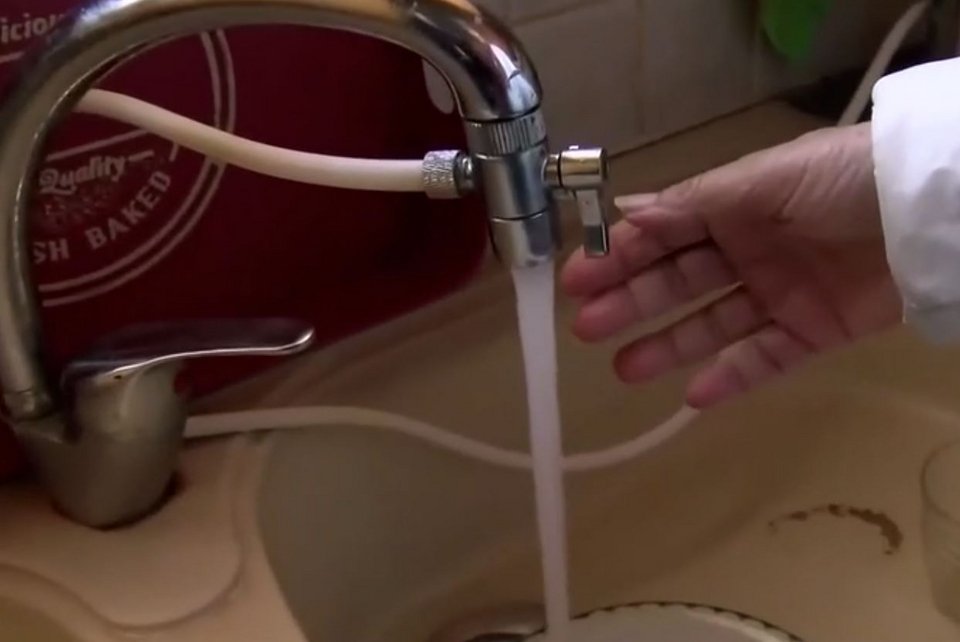 Μη πόσιμο το νερό στην Αίγινα / MEGA