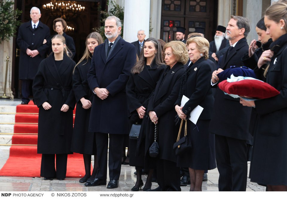 H βασιλική οικογένεια της Ισπανίας στην κηδεία της πριγκίπισσας Ειρήνης