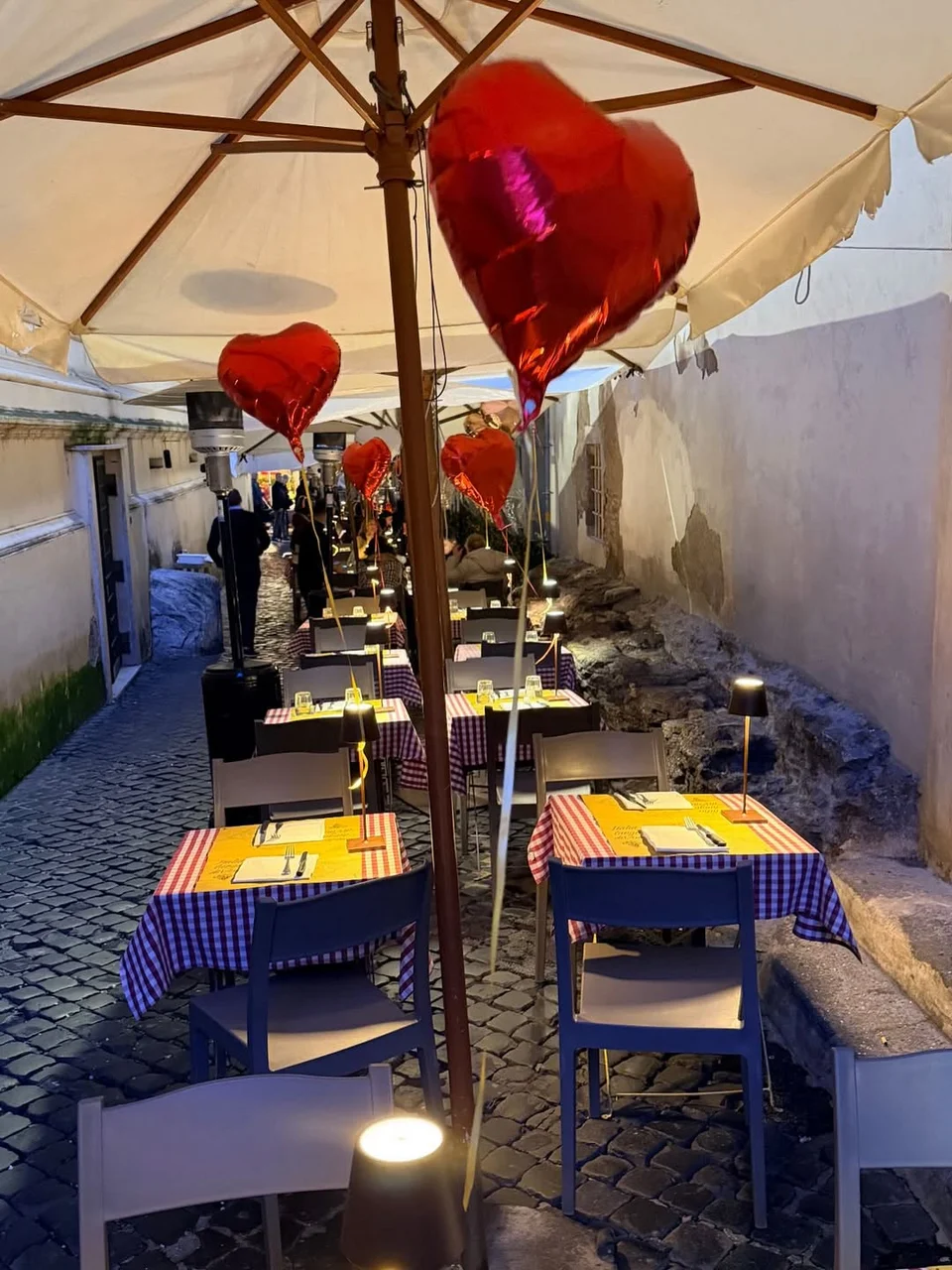 Η Φαίη Σκορδά με τον σύντροφό της στο τελευταίο ταξίδι τους στη Ρώμη