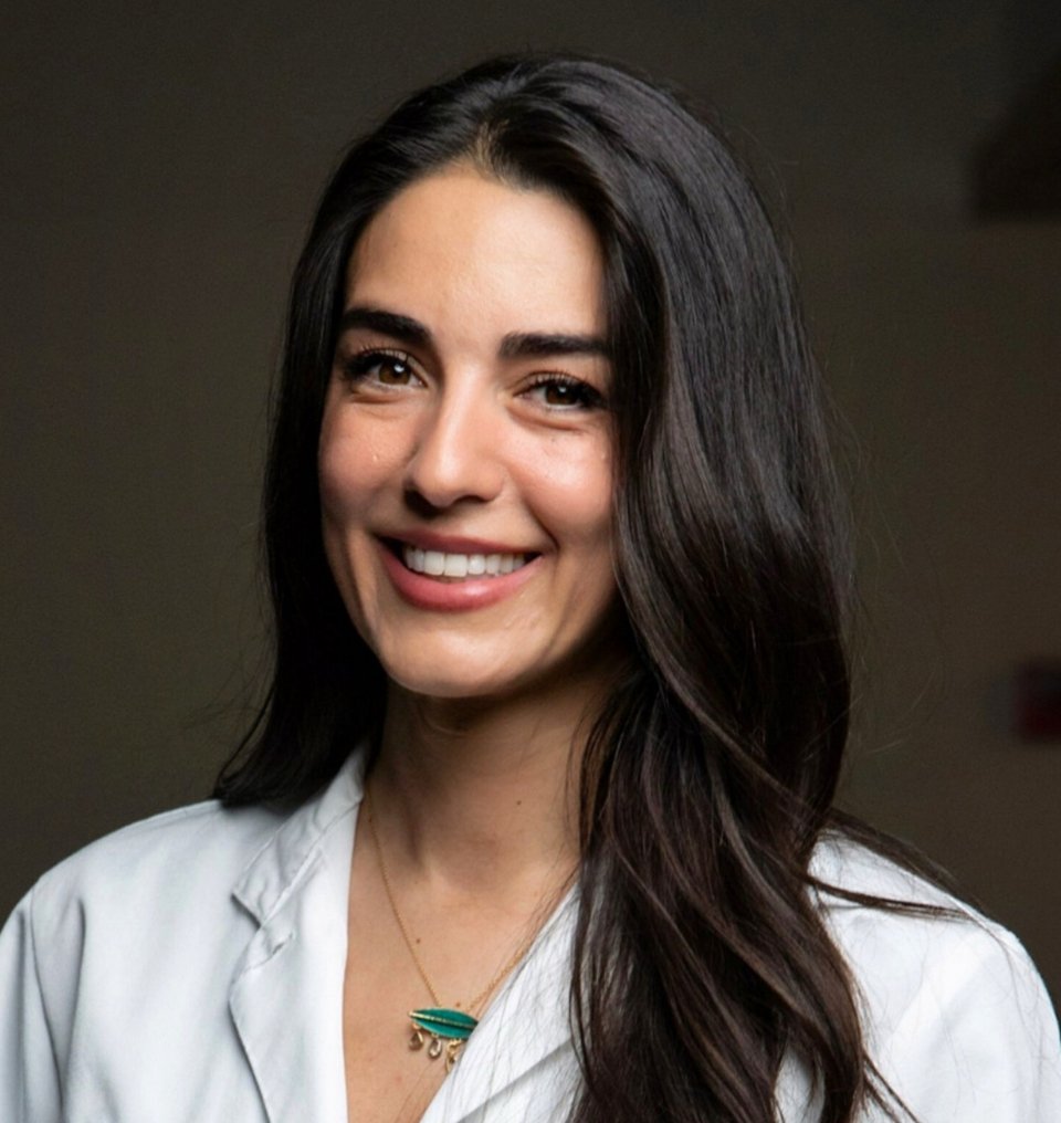 Η στρατιωτική γιατρός -αλλεργιολόγος και επιμελήτρια του αλλεργιολογικού τμήματος του Ναυτικού Νοσοκομείου Αθηνών, Κασσιανή Τζέλη