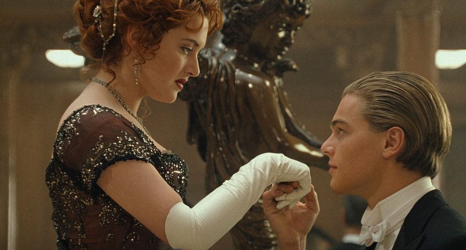 Κέιτ Γουίνσλετ και Λεονάρντο ΝτιΚάπριο στον Τιτανικό