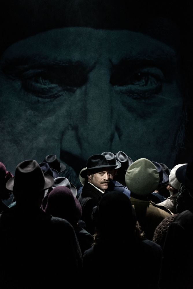 «Ήλιος με ξιφολόγχες» του Γιώργου Σκαμπαρδώνη