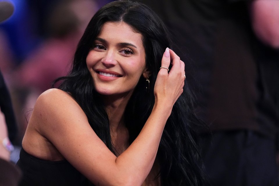 Η Κάιλι Τζένερ με εμφανώς πιο φουσκωτά χείλη σε παλαιότερη εμφάνισή της 