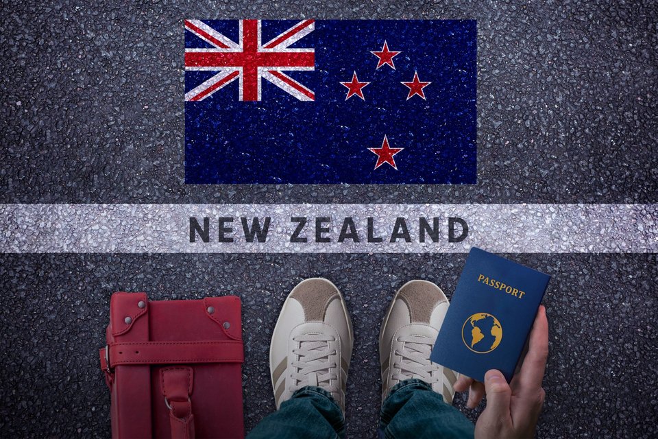 Δεν φεύγουν πια μόνον οι νέοι, αλλά και έμπειροι εργαζόμενοι / Φωτογραφία: shutterstock