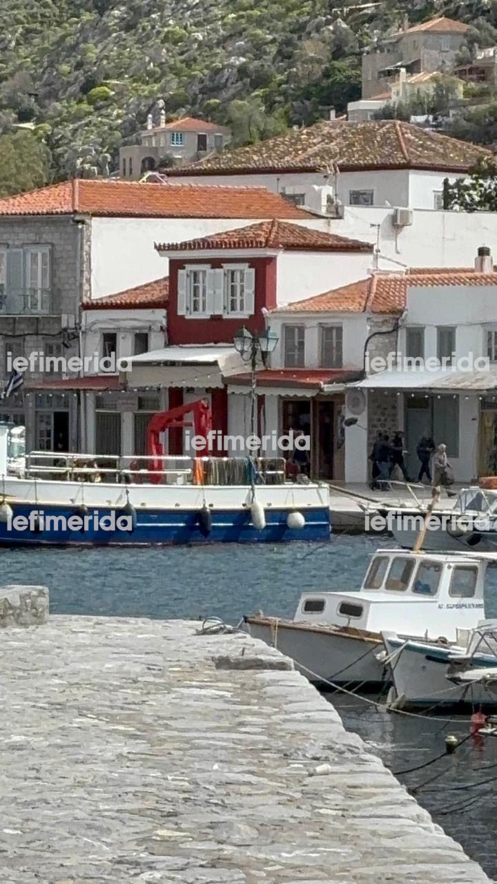 Το γύρισμα του Μπραντ Πιτ στο κρεοπωλείο της Υδρας