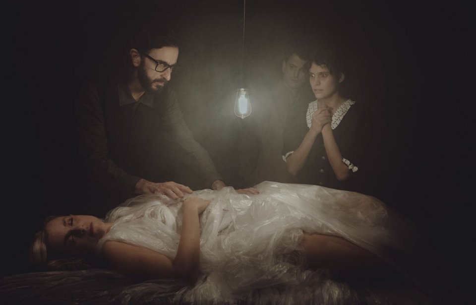 Η «Ήμερη – Η Ανατομία μιας Πτώσης» του Φ. Ντοστογιέφσκι, σε διασκευή–σκηνοθεσία Γιάννη Νταλιάνη