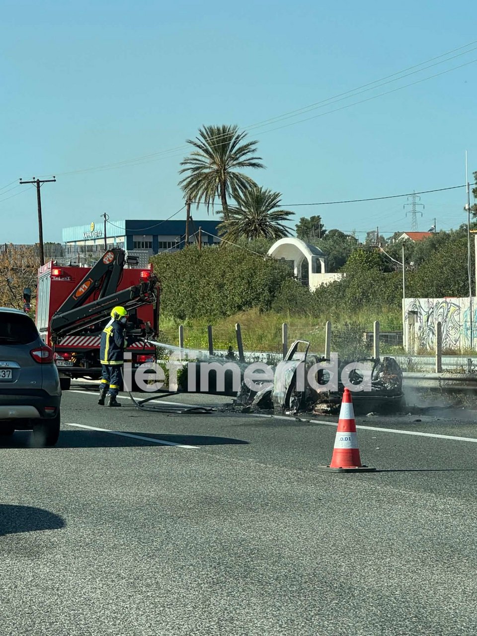 Φωτιά σε ΙΧ στην Αθηνών Κορίνθου