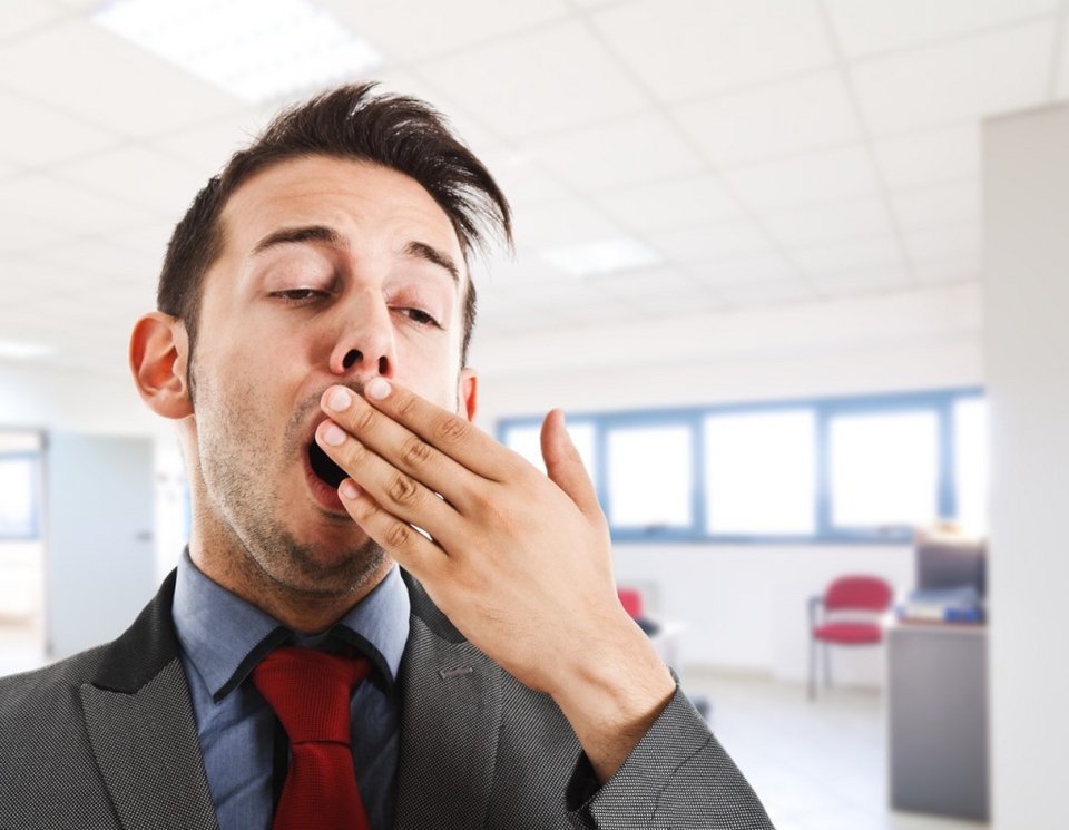 Σε έναν κόσμο που έχει μετατρέψει τον ύπνο σε εμμονή, από εφαρμογές καταγραφής μέχρι βιβλία «υγιεινής ύπνου» και ατελείωτες συμβουλές για το πώς θα φτάσουμε το πολυπόθητο οκτάωρο, υπάρχει μια μικροσκοπική μειονότητα που μοιάζει να ζει έξω από τους κανόνες / SHUTTERSTOCK