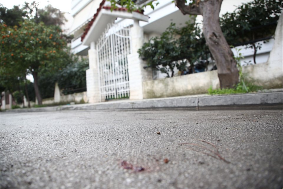 Σοκ το δυστύχημα με την 72χρονη στην Ελευσίνα, τραγική φιγούρα η κόρη 