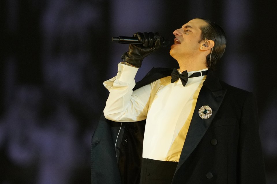 Ο Ιταλός τραγουδιστής Ακίλε Λάουρο