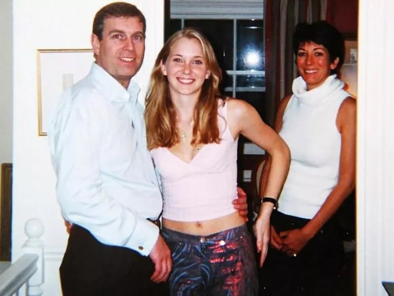 Η περιβόητη φωτογραφία Άντριου-Τζιούφρε-Μάξγουελ.