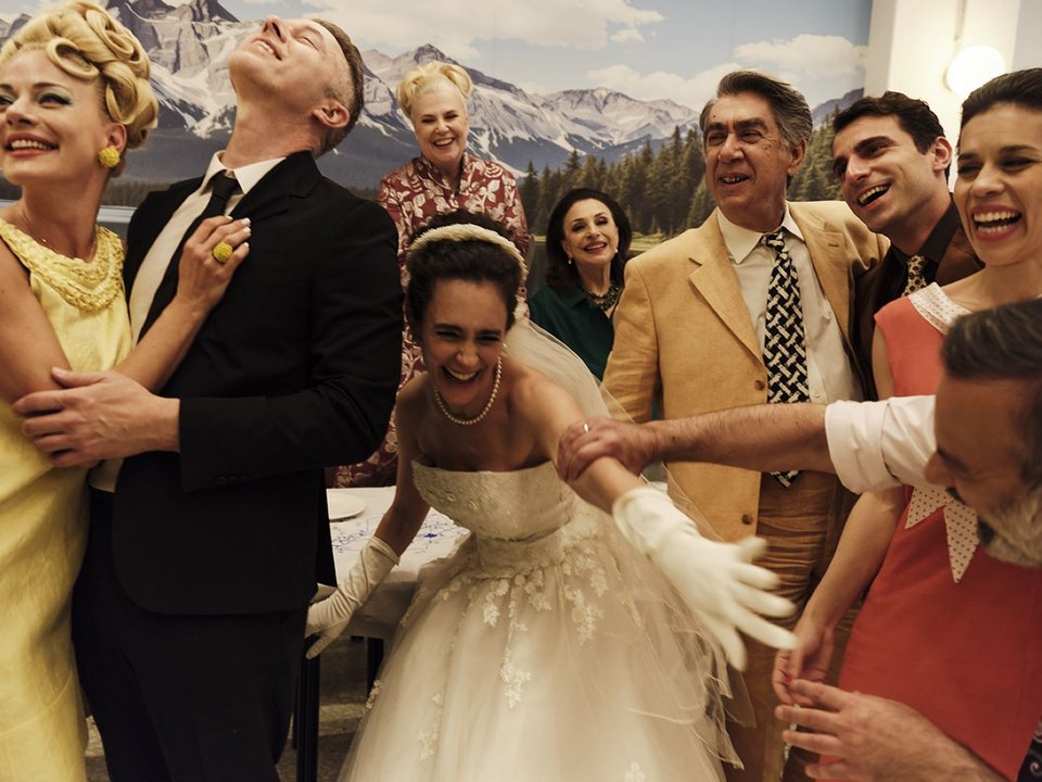 Κοσμάς Σκούταρης: Νίκος Καραθάνος / Υβόννη Καρίπη: Ζέτα Μακρυπούλια / Νίκος Μαντάς: Χρήστος Λούλης /Τζένη Σκούταρη: Γαλήνη Χατζηπασχάλη