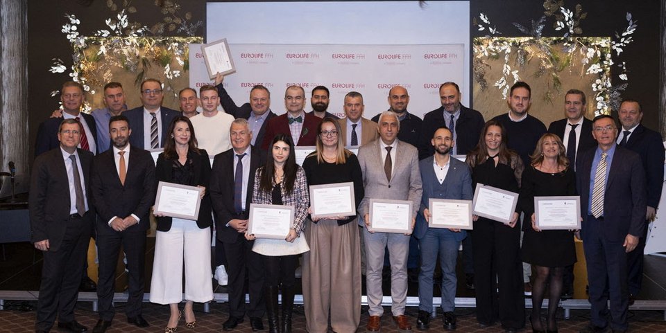 1η σειρά – ΔΕΛΕΝΔΑΣ ΝΙΚΟΛΑΟΣ – ΓΕΝΙΚΟΣ ΔΙΕΥΘΥΝΤΗΣ ΠΩΛΗΣΕΩΝ, ΕΚΠΑΙΔΕΥΣΗΣ &amp; ΑΝΑΠΤΥΞΗΣ ΠΡΟΪΟΝΤΩΝ EUROLIFE FFH, ΦΟΥΣΤΕΡΗΣ ΑΝΔΡΕΑΣ – ΕΠΙΚΟΥΡΟΣ ΚΑΘΗΓΗΤΗΣ ΠΑΝΕΠΙΣΤΗΜΙΟΥ ΠΕΙΡΑΙΩΣ, ΑΪΔΙΝΗ ΑΙΚΑΤΕΡΙΝΗ– Γραφείο: HOWDEN –BROKERS, ΓΕΩΡΓΑΚΕΛΛΟΣ ΔΗΜΗΤΡΙΟΣ – ΚΑΘΗΓΗΤΗΣ ΠΑΝΕΠΙΣΤΗΜΙΟΥ ΠΕΙΡΑΙΩΣ, ΕΠΙΣΤΗΜΟΝΙΚΟΣ ΥΠΕΥΘΥΝΟΣ ΠΡΟΓΡΑΜΜΑΤΟΣ, ΑΡΓΥΡΟΠΟΥΛΟΥ ΔΕΣΠΟΙΝΑ – Γραφείο: ΑΠΟΛΛΩΝ Α.Ε. ΜΕΣΙΤΕΙΑΣ ΑΣΦΑΛ., ΠΑΠΑΔΟΠΟΥΛΟΥ ΕΛΕΝΗ – Γραφείο: FRONTLINE., ΞΕΝΙΔΗΣ ΜΙΧΑΛΗΣ – Γραφείο: EURENTA ΕΛΛΑΣ ΜΟΝ. ΕΠΕ ΑΣΦ. ΠΡΑΚΤ, ΑΝΑΣΤΑΣΙΑΔΗΣ ΑΧΙΛΕΑΣ – Γραφείο: ΙΟΝΙΟΣ ΑΕ ΣΥΝΤΟΝΙΣΤΗΣ ΑΣΦ. ΠΡΑ. &amp; ΑΣΦ. ΠΡΑΚΤ. ΑΕ, ΤΟΠΑΛΙΔΟΥ ΕΙΡΗΝΗ – Γραφείο: Mega Brokers, ΠΑΛΛΑ ΜΑΚΡΙΝΑ – Γραφείο: NISG ΑΣΦΑΛΕΙΕΣ ΒΟΥΤΣΑΛΑΣ, ΓΕΩΡΓΟΠΟΥΛΟΣ ΝΙΚΟΛΑΟΣ – ΚΑΘΗΓΗΤΗΣ ΠΑΝΕΠΙΣΤΗΜΙΟΥ ΠΕΙΡΑΙΩΣ.﻿2η σειρά&nbsp;–&nbsp;ΜΠΟΥΤΖΙΟΣ ΙΩΑΝΝΗΣ&nbsp;- REGIONAL SALES EXECUTIVE EUROLIFE FFH,&nbsp;ΣΟΥΜΠΑΣΗΣ ΝΙΚΟΛΑΟΣ&nbsp;–&nbsp;Γραφείο: ΣΟΥΜΠΑΣΗΣ ΜΑΡΙΟΣ,&nbsp;ΣΠΥΡΙΔΗΣ ΚΩΝΣΤΑΝΤΙΝΟΣ– Γραφείο: GROUPLIFE ΜΠΟΥΣΔΟΥΚΗΣ,&nbsp;ΤΣΙΓΔΙΝΟΣ ΑΝΔΡΕΑΣ&nbsp;– Γραφείο: ΕΣΚΕΝΑΖΗ O.E,&nbsp;ΓΕΩΡΓΑΚΟΣ ΠΑΝΑΓΙΩΤΗΣ– Γραφείο: PROMIST,&nbsp;ΤΣΕΝΤΙΣΗΣ ΣΑΒΒΑΣ&nbsp;– Γραφείο: 3P INSURANCE BROKERS,&nbsp;ΑΠΟΣΤΟΛΙΔΗΣ ΔΗΜΗΤΡΙΟΣ&nbsp;– Γραφείο: INFOMAX,&nbsp;ΚΑΒΑΚΙΩΤΗΣ ΠΑΝΑΓΙΩΤΗΣ– Γραφείο: ACTION GROUP,&nbsp;ΜΕΘΥΜΑΚΗΣ ΝΙΚΟΛΑΟΣ&nbsp;– Γραφείο: INFOTRUST,&nbsp;ΘΕΟΔΩΣΙΑΔΗΣ ΔΗΜΗΤΡΗΣ&nbsp;– Γραφείο: ΜΙΧΑΗΛΙΔΗΣ ΓΙΩΡΓΟΣ &amp; ΣΥΝΕΡΓΑΤΕΣ,&nbsp;ΔΕΣΠΟΤΗΣ&nbsp;ΕΥΣΤΡΑΤΙΟΣ&nbsp;– Γραφείο: ΑΣΦΑΛΕΙΕΣ ΣΟΦΟΥ Α.Ε. ΠΡΑΚΤΟΡΕΥΣΗΣ,&nbsp;ΜΠΑΤΑΛΑΣ ΧΡΗΣΤΟΣ&nbsp;– Γραφείο: SMARTINVEST,&nbsp;ΚΑΛΙΜΑMΤΖΕΡΟΣ&nbsp;ΘΕΟΔΩΡΟΣ&nbsp;– Γραφείο: NOWINS,&nbsp;ΓΑΔ ΒΛΑΣΗΣ&nbsp;– ΔΙΕΥΘΥΝΣΗ ΕΚΠΑΙΔΕΥΣΗΣ EUROLIFE FFH. 